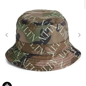 Valentino nylon bucket hat